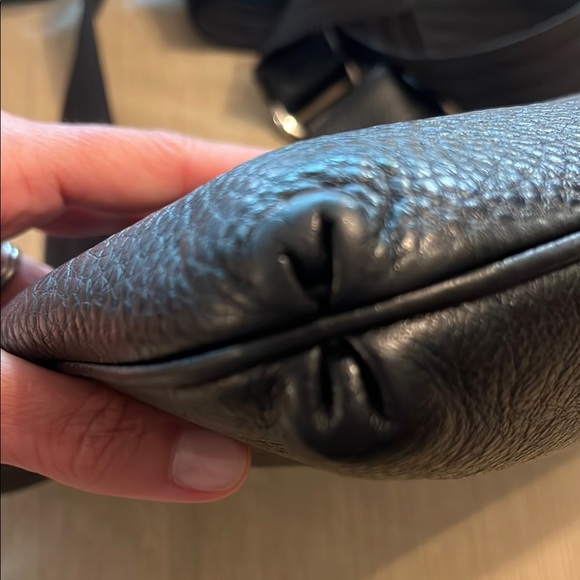 Salvatore Ferragamo Graziella black leather Crossbody bag - Picture 4 of 9